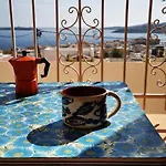 Lägenhet Cycladic For 5 Wonderful Seaview Terrace Ermoupoli